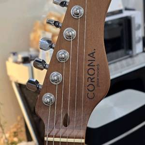 코로나 모던플러스 SE 일렉기타 이미지