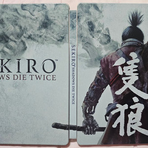 PS4 세키로 스틸북 팝니다.