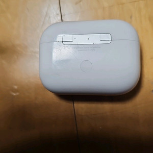 애플 에어팟프로 2세대 8핀 본체 만입니다