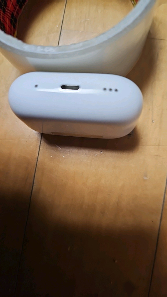 애플 에어팟프로 2세대 8핀 본체 만입니다 이미지