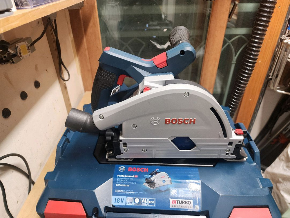 보쉬 플런지쏘 (GKT 18V-52 GC) 베어툴 팝니다. 이미지