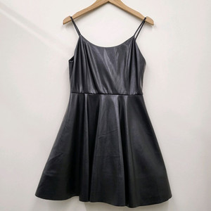 앨리스앤올리비아 페이크 레더 나시 원피스