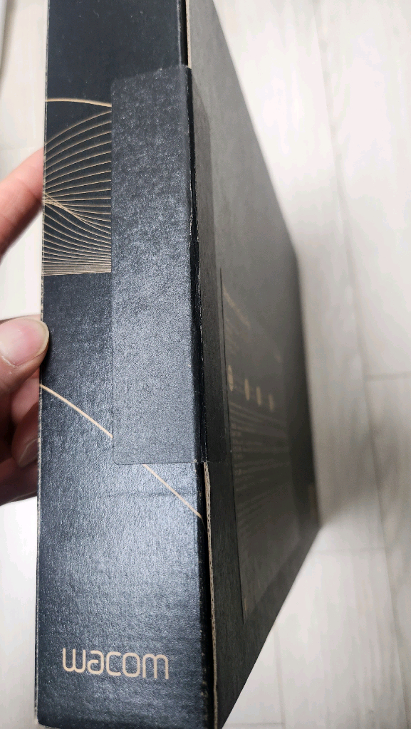 와콤 인튜어스 프로 2025 ptk670 중형 (미개봉)--1