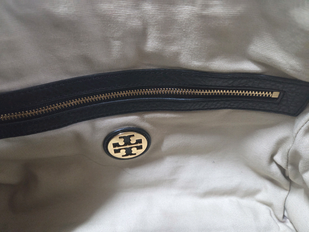 토리버치 소가죽 토트백--5