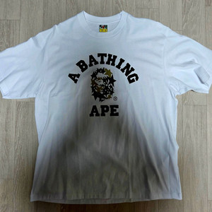 베이프 반팔 티셔츠