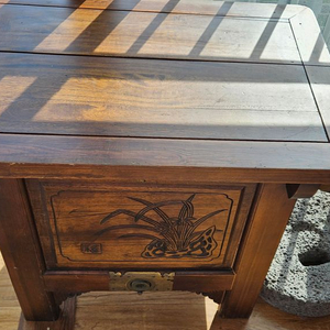 [중고] 전통 문양 원목 쌀뒤주 (인테리어 수납용도)