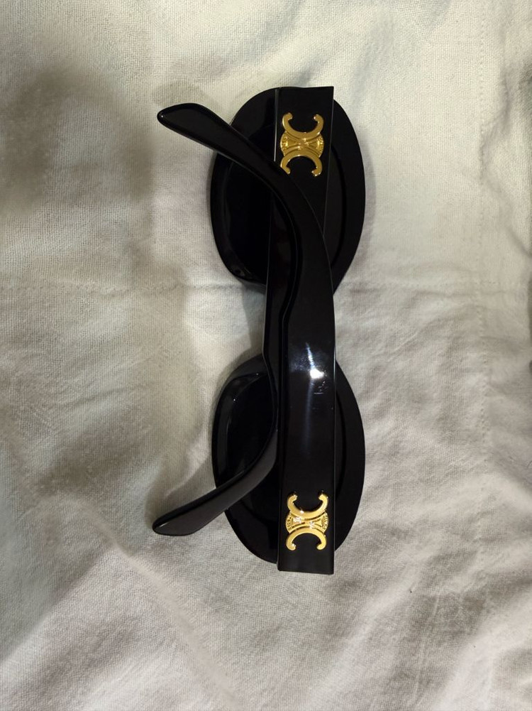 셀린느 트리옹프 CL40194U 블랙 선글라스 이미지