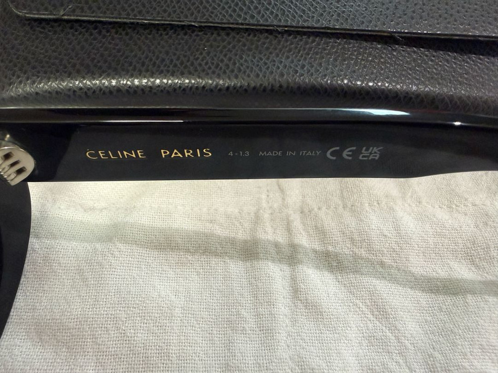 셀린느 트리옹프 CL40194U 블랙 선글라스 이미지