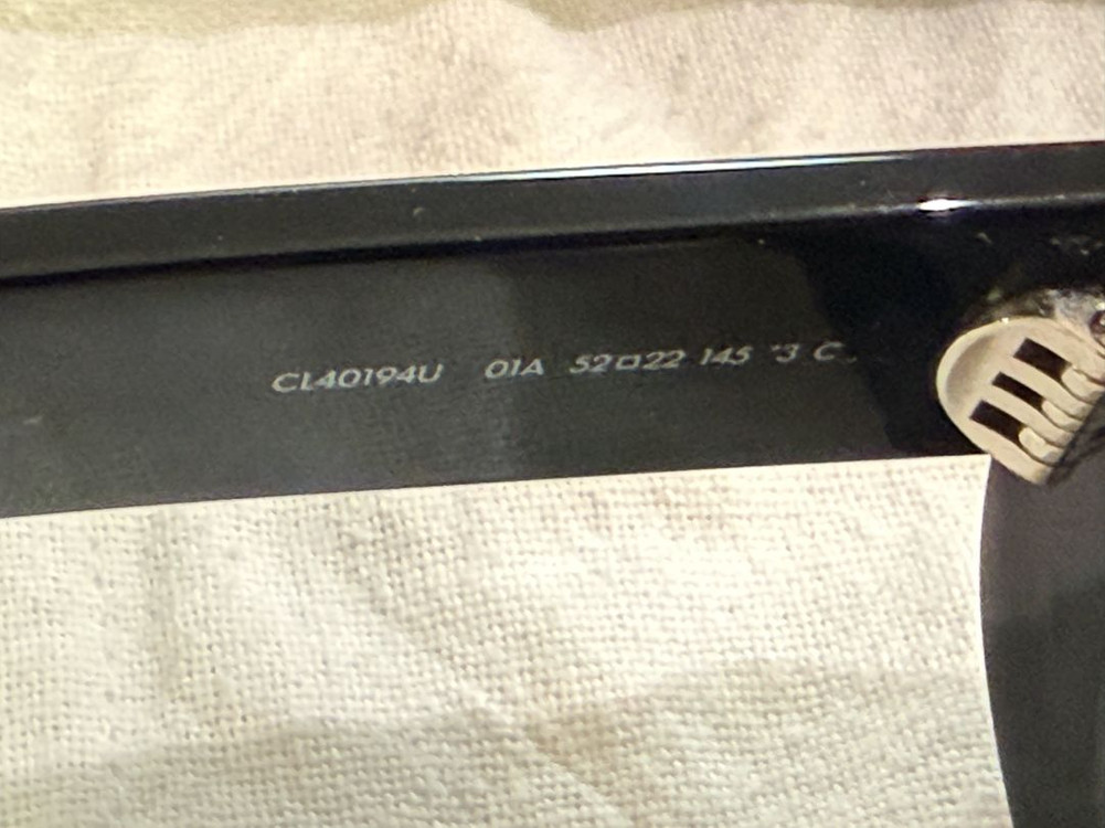 셀린느 트리옹프 CL40194U 블랙 선글라스 이미지