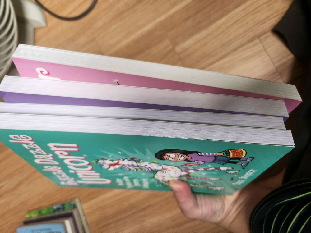 Phoebe and Her Unicorn 박스 세트 1~4권--1