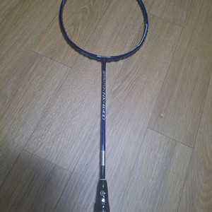 배드민턴라켓 던롭 그라비통 nx8300