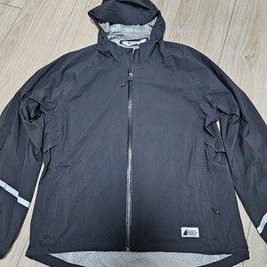 Mountain Equipment Company 바람막이 자켓 (블랙) 2.5만에 팝니다. (1회착용)