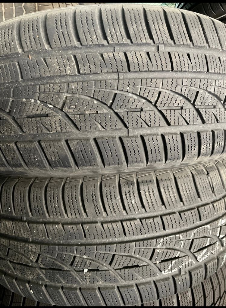 겨울용 타이어 4개--1