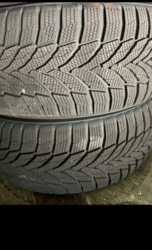 겨울용 타이어 4개--2