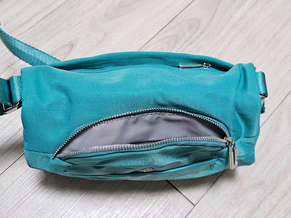 만다리나덕 MISS DUCK 크로스백 5.5만에 팝니다.--3