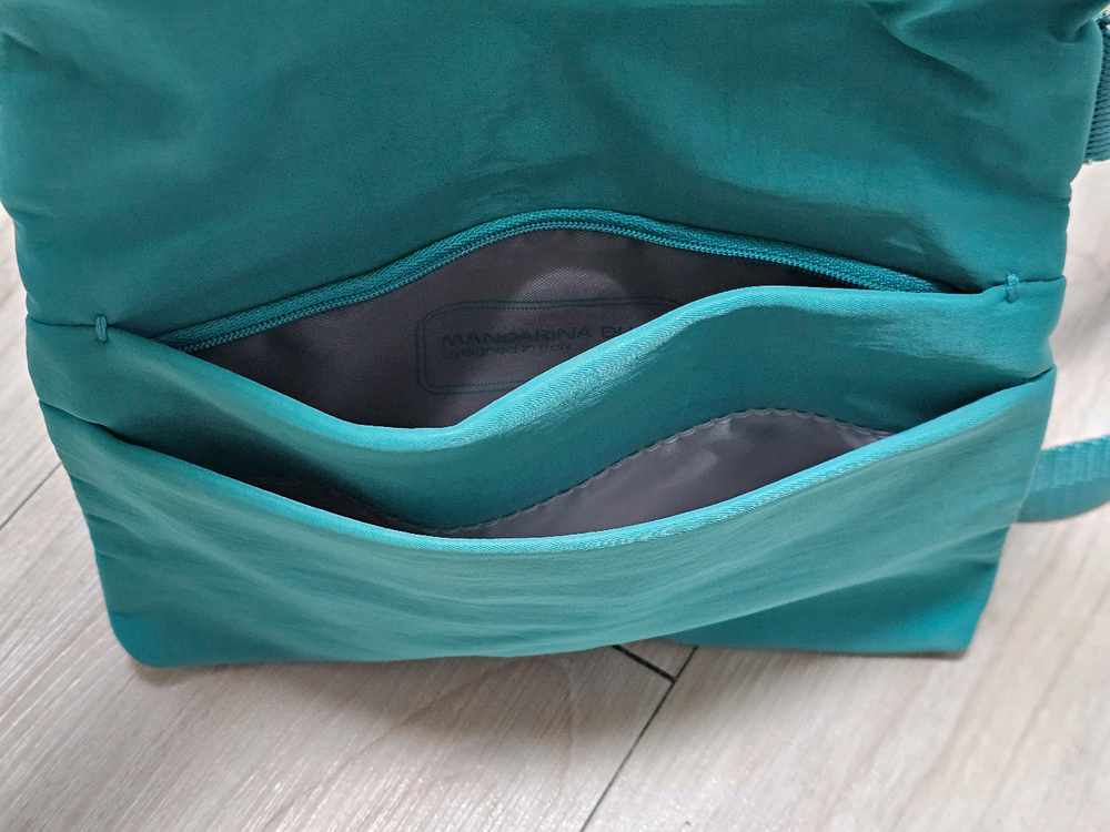 만다리나덕 MISS DUCK 크로스백 5.5만에 팝니다.--4