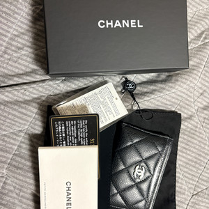 샤넬 캐비어 카드지갑 카드슬롯 31번대