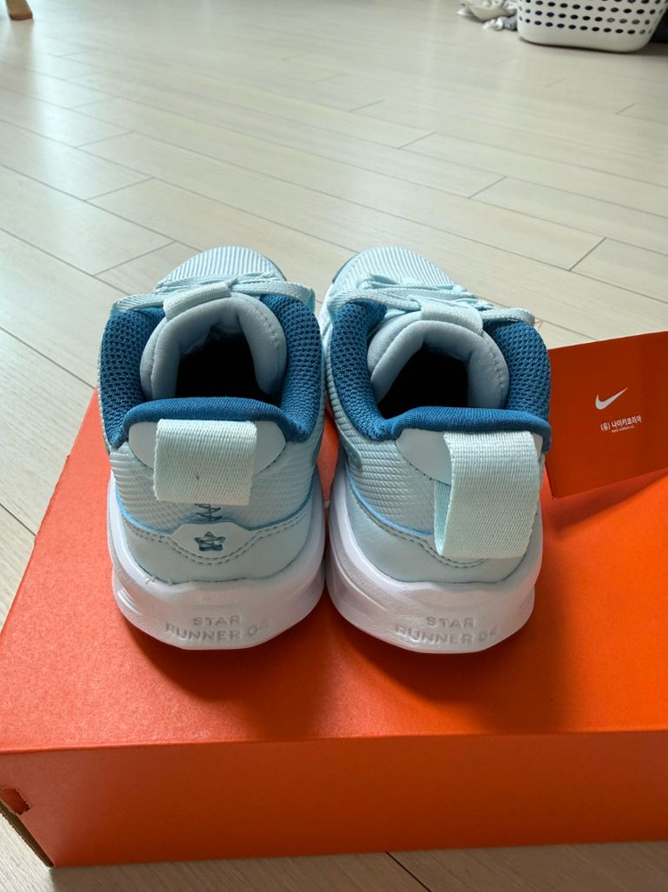 키즈 운동화 12Y 나이키 스타러너4 사이즈 180(12c)--1