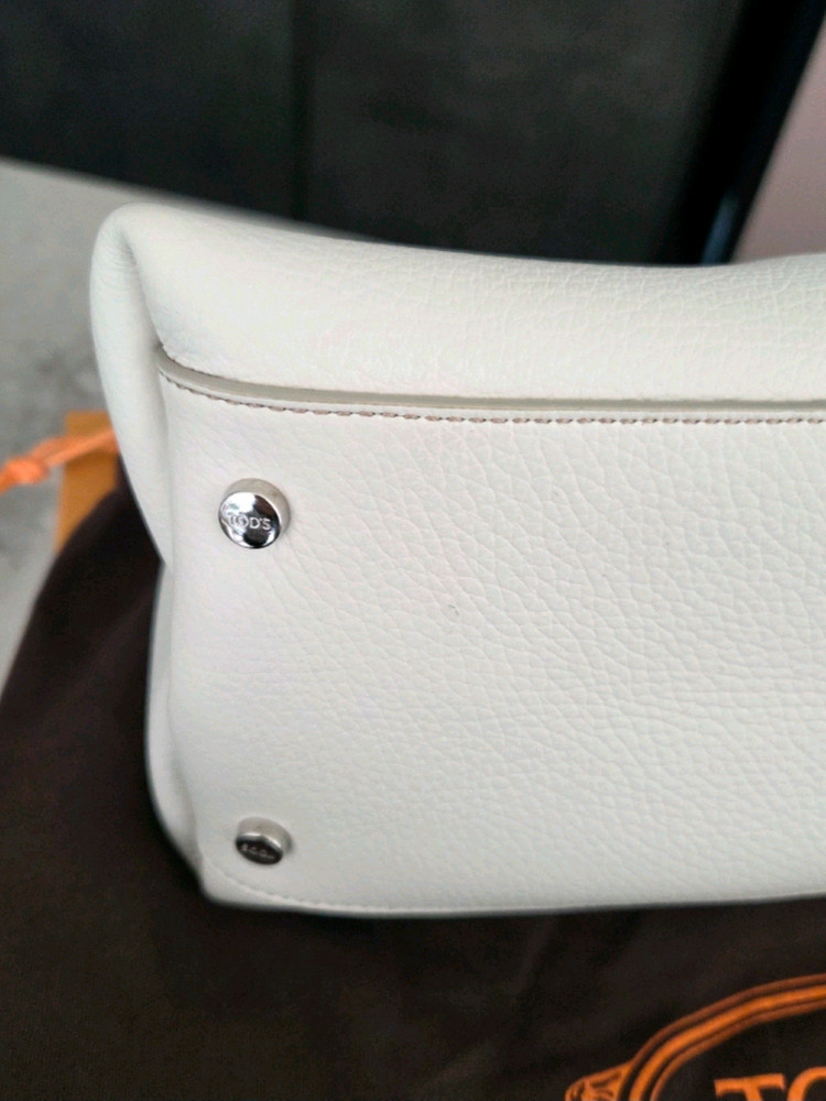 토즈 마이크로 토트백 XBWAPAEL000QRI 9P09토즈 타임리스 마이크로 토트백--1