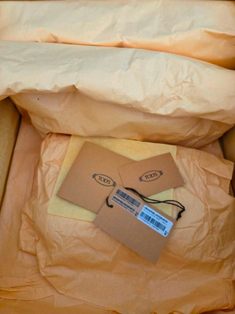 토즈 마이크로 토트백 XBWAPAEL000QRI 9P09토즈 타임리스 마이크로 토트백--6