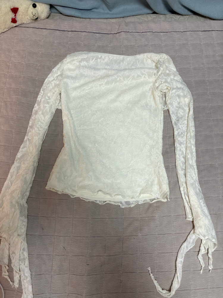 아이보리 오프숄더 셔링 티셔츠--1