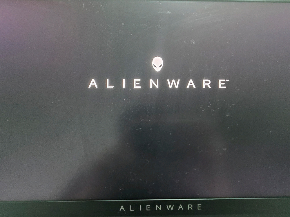 에일리언웨어 m17 R5 (실사용 4개월/사이클카운트 첨부/RTX3080Ti 16GB/Ryzen9/32GB)S급--10