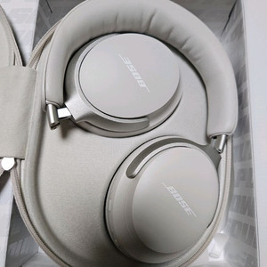 보스 QC 울트라 노이즈캔슬링 헤드폰 화이트 1세대 이미지