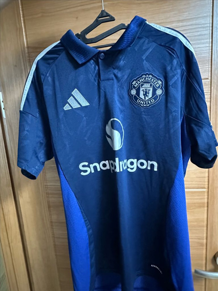 맨유 24/25 어웨이 저지 유니폼 이미지