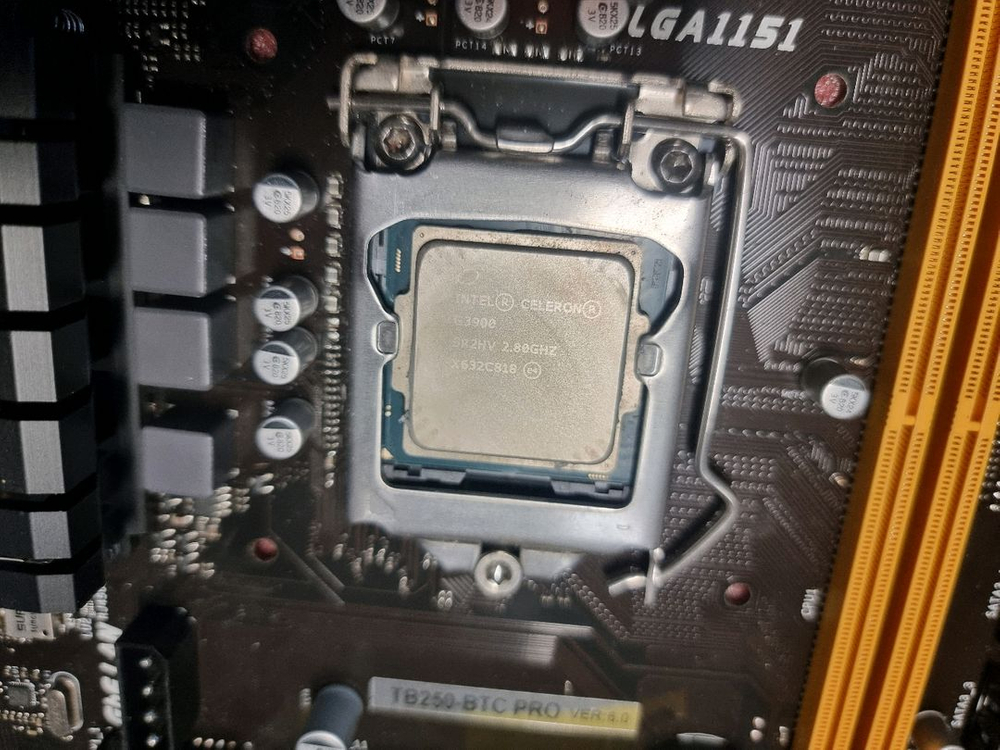 채굴,딥러닝 Ai용 반본체(12WAY보드+CPU+RAM 8GB) 이미지
