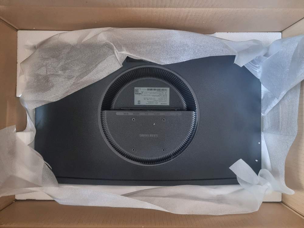 (상태S급)27인치 삼성 커브드 게이밍 모니터 240Hz 풀박스--2