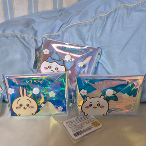 치이카와 홀로그램파우치