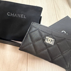 샤넬 클래식 캐비어 카드 지갑