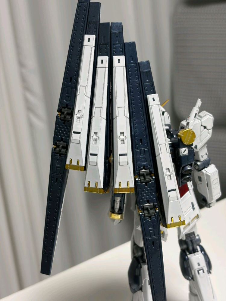 RG 뉴건담 티타늄 피니쉬 가조립--3
