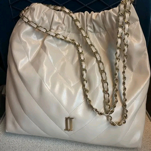 제이에스티나 쇼퍼백 아이보리색상 (완전새제품)