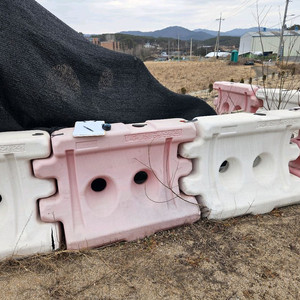 PE 안전 방호벽(물차단벽상태 양호) 7개 90000원 이미지