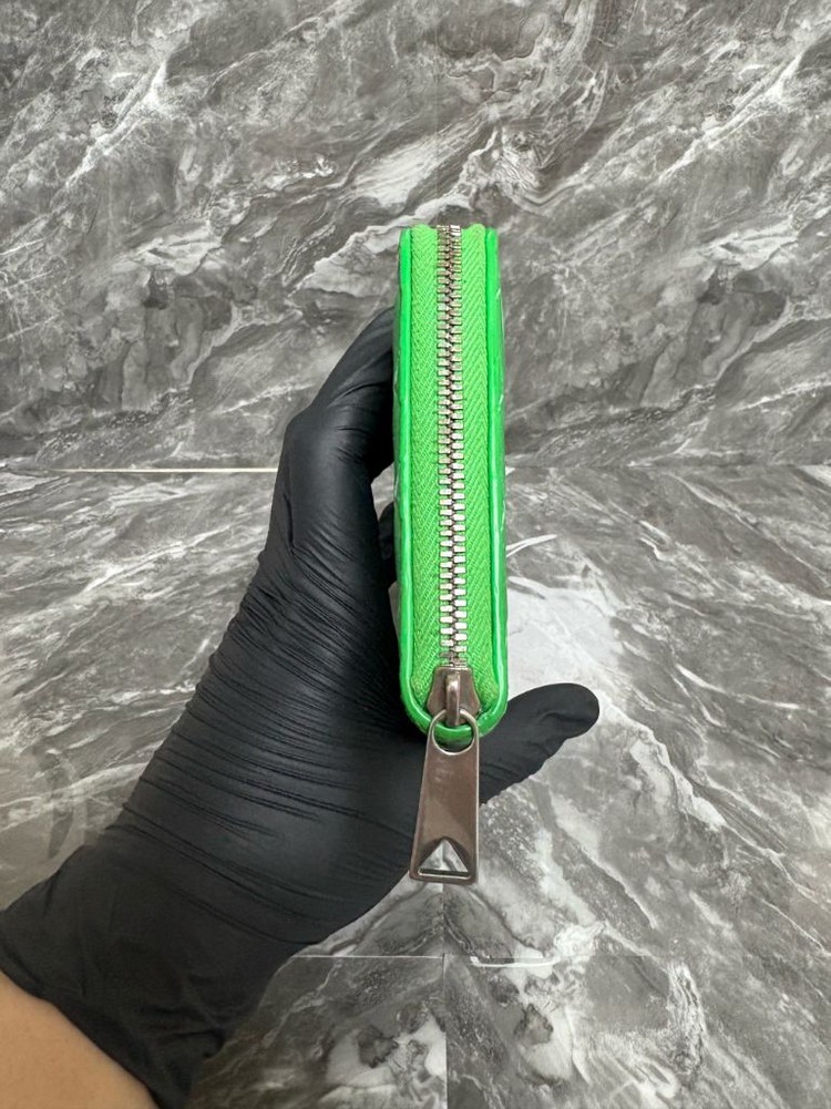 보테가베네타 인트레치아토 집 어라운드 패러킷 장지갑--4