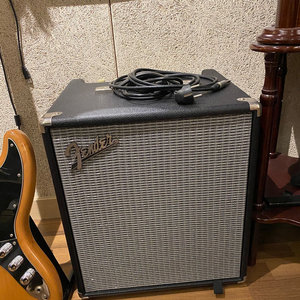 베이스 기타 + 앰프 세트 / 펜더 스콰이어 재즈 베이스 + 펜더 베이스 앰프 rumble100 이미지