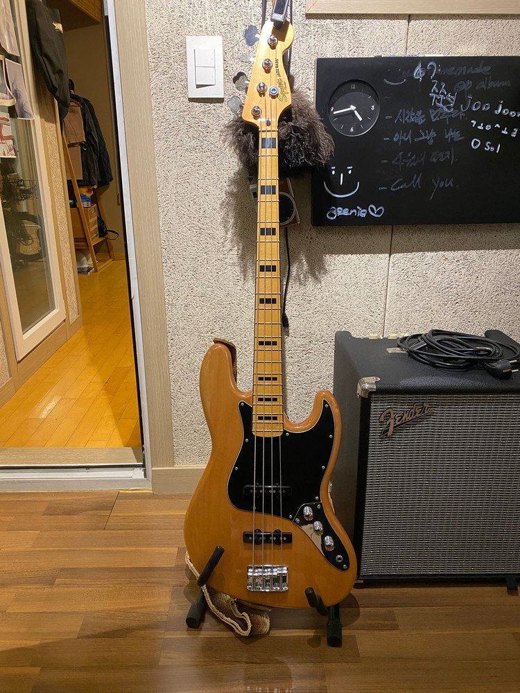 베이스 기타 + 앰프 세트 / 펜더 스콰이어 재즈 베이스 + 펜더 베이스 앰프 rumble100 이미지