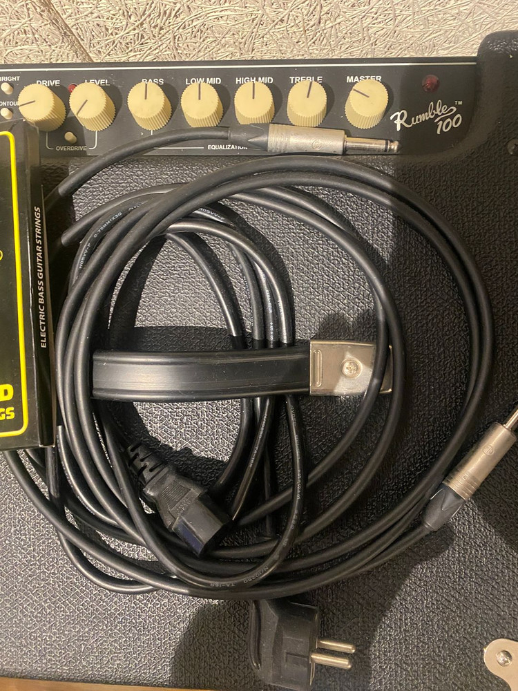 베이스 기타 + 앰프 세트 / 펜더 스콰이어 재즈 베이스 + 펜더 베이스 앰프 rumble100 이미지