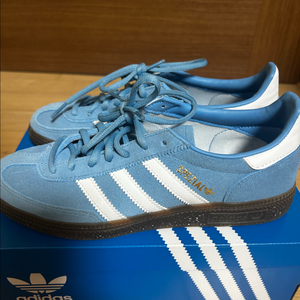 아디다스 스페지알 라이트블루 240