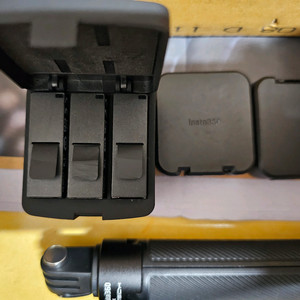 에이스프로2+배터리5개+스냅샷kit+128gb+삼각대, 충전기 등