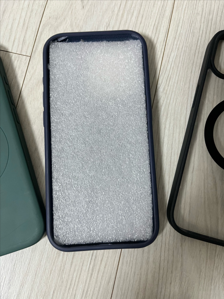 아이폰 15 pro 128GB 블랙 케이스 및 . 강화유리 필름 포함--4