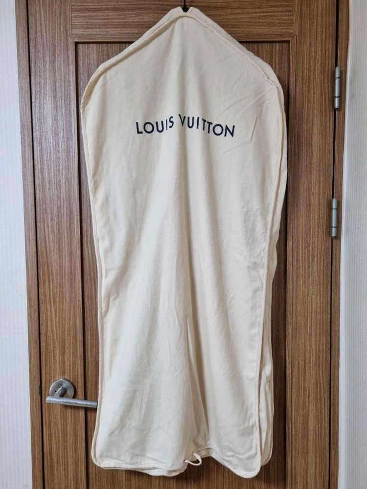 루이비통 발렌티노 생로랑 구찌 명품 정품 코튼 슈트 케이스 4종 판매합니다~!--1