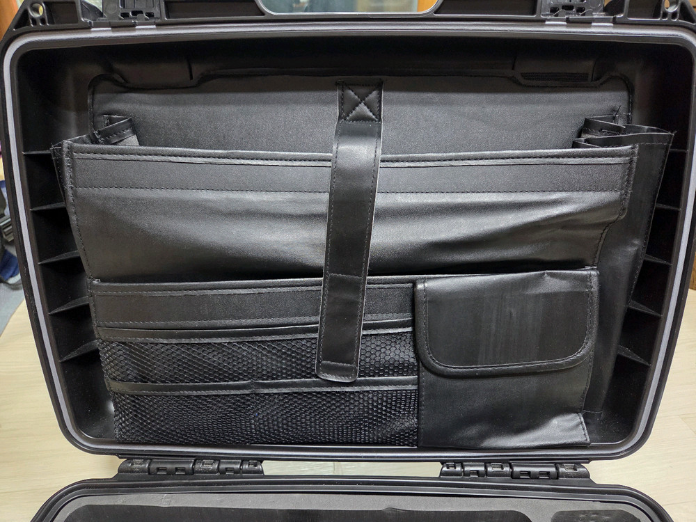 노트북용 펠리칸 스톰 케이스 iM 2370--3