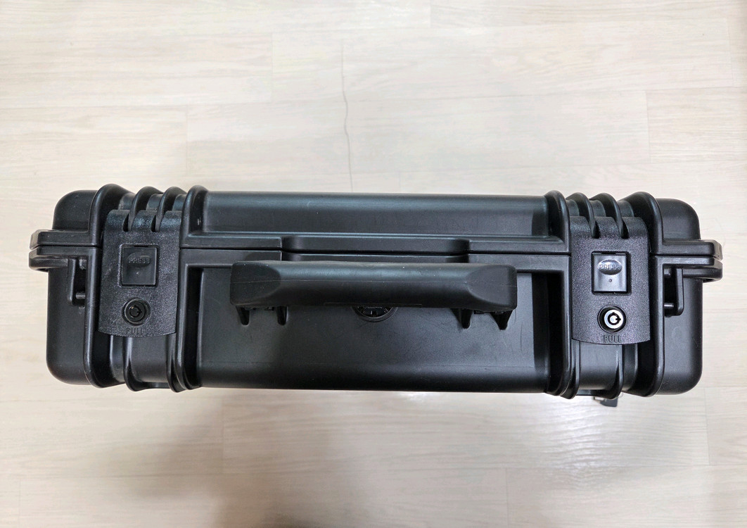 노트북용 펠리칸 스톰 케이스 iM 2370--4