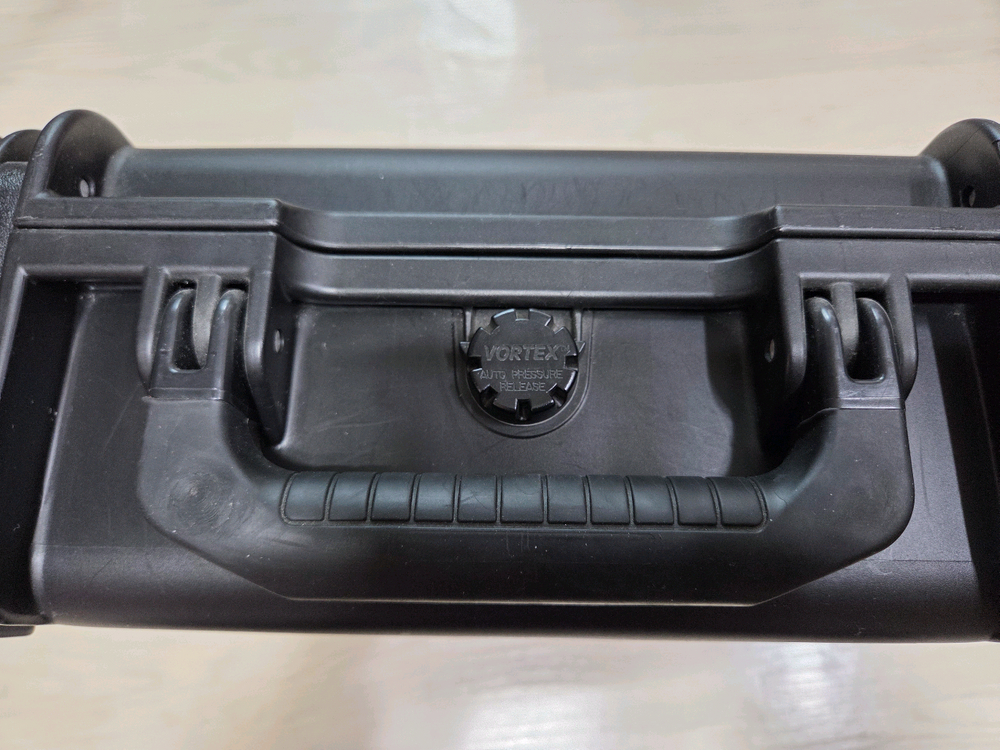 노트북용 펠리칸 스톰 케이스 iM 2370--8