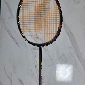 볼빅 블랙홀83 배드민턴 라켓