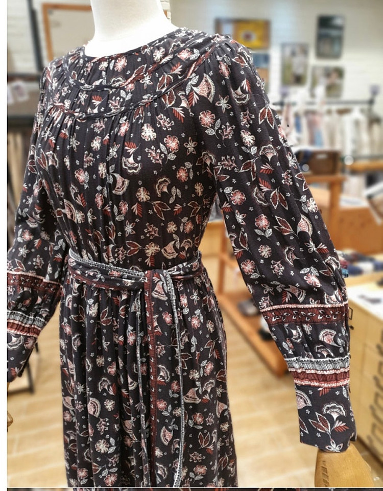 새옷 S 보더 롱 패턴 원피스 써스데이아일랜드--4