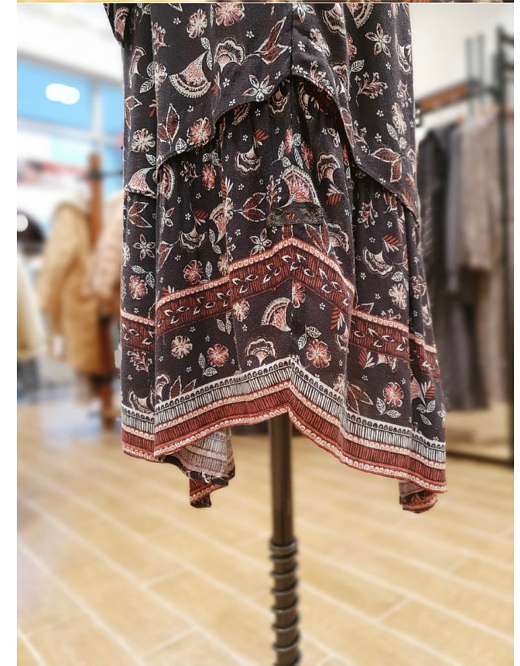 새옷 S 보더 롱 패턴 원피스 써스데이아일랜드--6