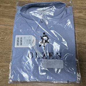 올젠 스트라이프 셔츠 블루 100 새제품 팝니다